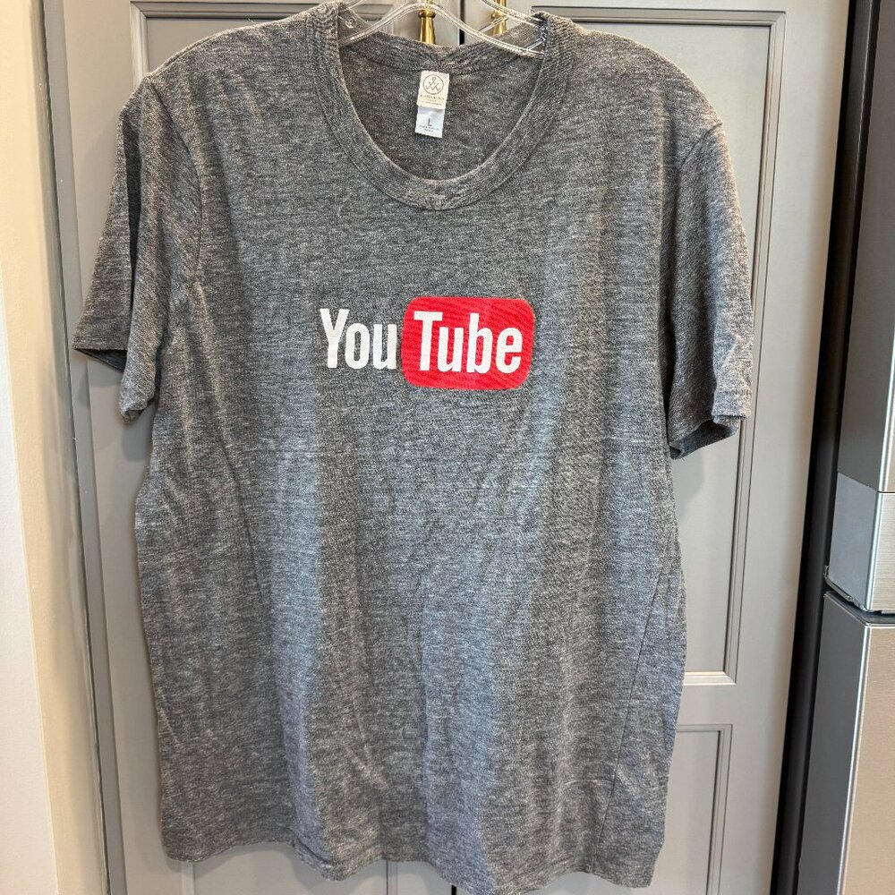 YouTube Heather Grey Unisex Adult T-shirt, Size Large